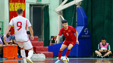 Cầu thủ trẻ của ĐT futsal Việt Nam bị ‘ngộp’ khi đấu với Hungary